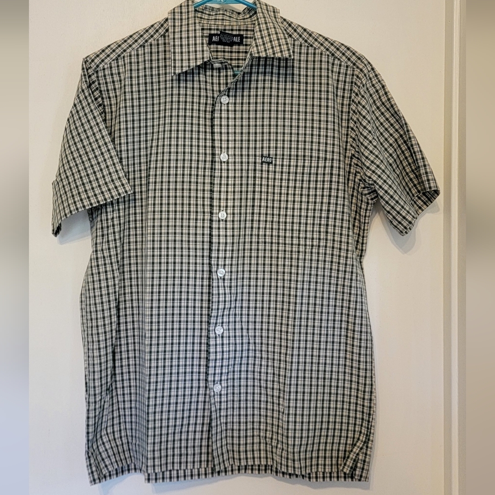 Men's Aeropostale Short Sleeve Button Front Shirt Size Small